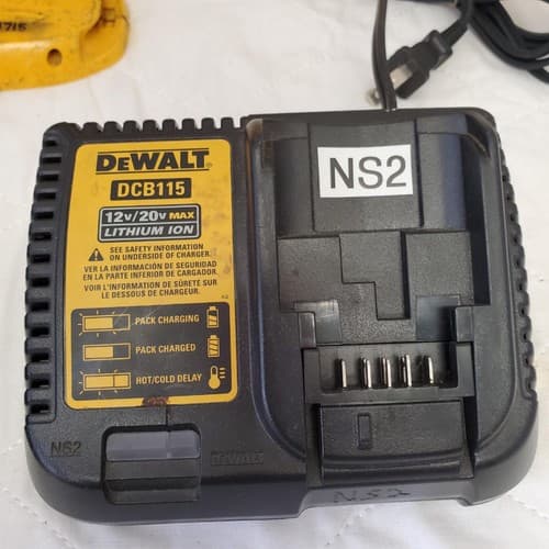 Lot of 3 Dewalt DCB115 12 v Drill Driver Set W/ DriverBatteries, Charger Lot-979 - Thumbnail 7