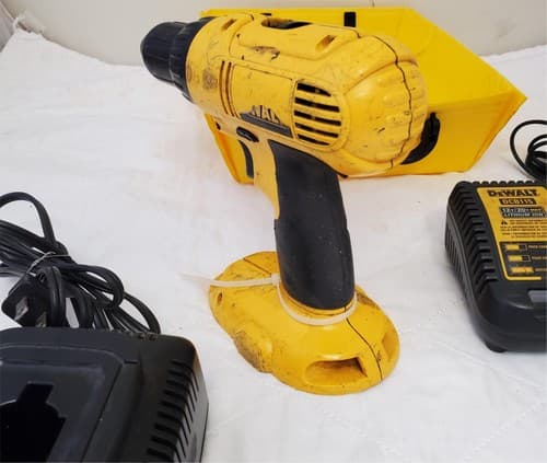 Lot of 3 Dewalt DCB115 12 v Drill Driver Set W/ DriverBatteries, Charger Lot-979 - Thumbnail 13