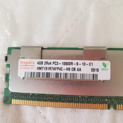 Hynix HMT151R7AFP4C-H9 4GB PC3-10600R-9-10-E1 DDR3 ECC Server RAM - Thumbnail 2