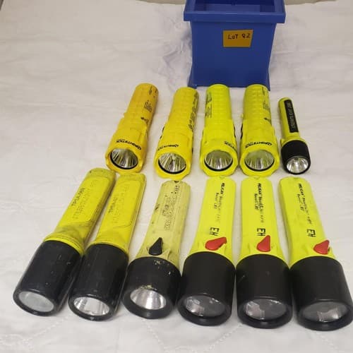 Lot of 11 Streamlight Flashlight LED LOT-82 - Image 1
