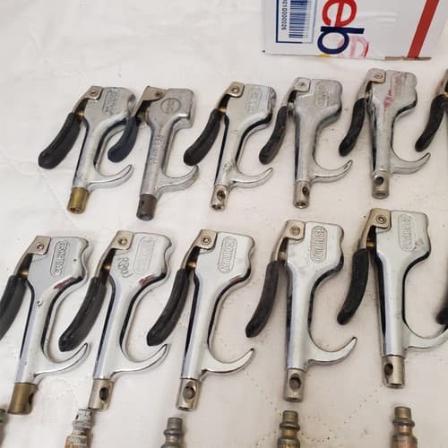 Lot of 25 Coilhose & Various Pneumatics Air Blow Gun Lot 685 - Thumbnail 4