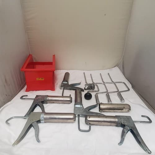 Lot of Semco Model 850 Manual Dispensing Gun Tool LOT-407 - Image 1