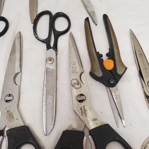 Lot of 15 Assorted Cutting Shears Pinking Scissors LOT-972 - Thumbnail 8