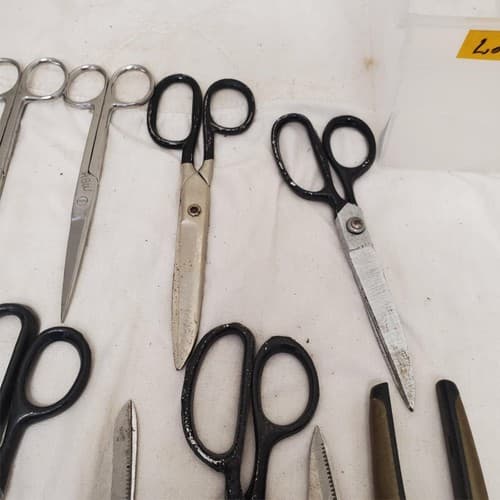 Lot of 15 Assorted Cutting Shears Pinking Scissors LOT-972 - Thumbnail 11