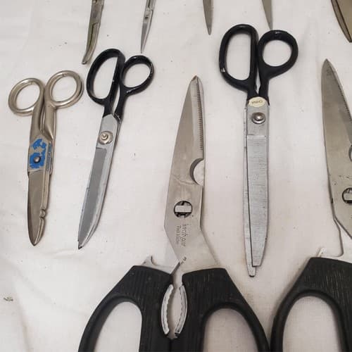 Lot of 15 Assorted Cutting Shears Pinking Scissors LOT-972 - Thumbnail 9
