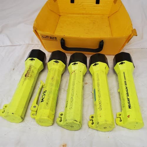 Lot of 5 Pelican Sabrelite 2000 Submersible Flashlight LOT-827 - Thumbnail 3