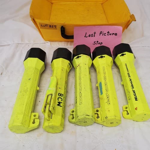 Lot of 5 Pelican Sabrelite 2000 Submersible Flashlight LOT-827 - Thumbnail 7