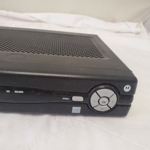 AT&T U-Verse VIP2250 HD DVR Cable Box Receiver - Thumbnail 3