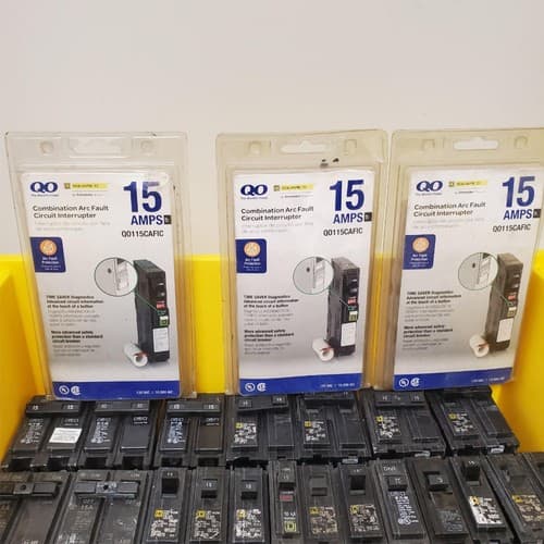 Large Lot of 47 Used Circuit Breakers Assorted #15 - Thumbnail 3