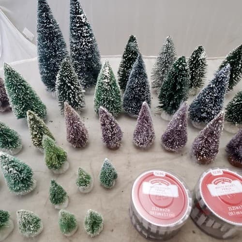 Holiday Time White Picket Fence 23.5" x 2" Christmas and Lot Christmas Tree - Thumbnail 7