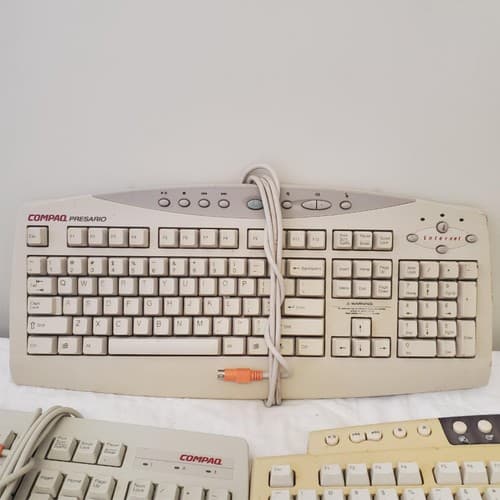 Lot of 5 Assorted Brands PC Keyboards - Thumbnail 3