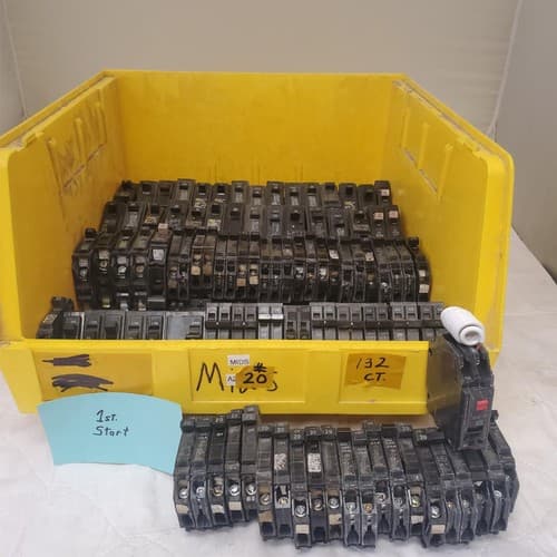 Large Lot of 132 Used Circuit Breakers Assorted #20 - Image 1