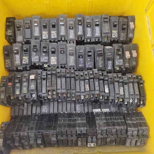 Large Lot of 132 Used Circuit Breakers Assorted #20 - Thumbnail 3