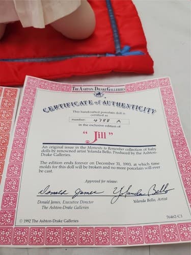 The Ashton Drake Galleries Jill Porcelain Doll Yolanda Bello Moments To Remember - Thumbnail 3