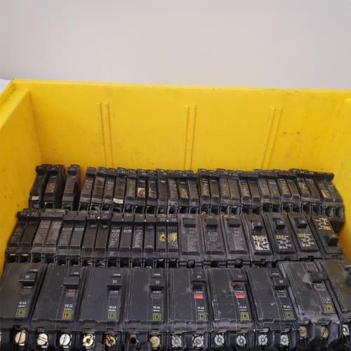Large Lot of 61 Used Circuit Breakers Assorted #30 - Thumbnail 3