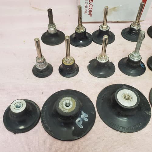 Lot of 16 Roll Lock Mandrel Sanding Disc Holder LOT-938 - Thumbnail 4