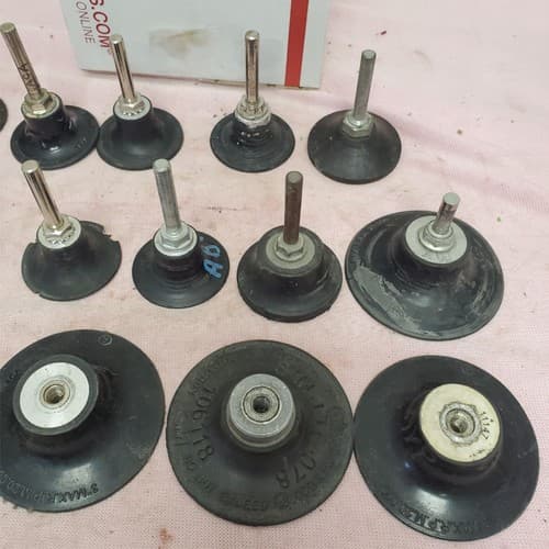 Lot of 16 Roll Lock Mandrel Sanding Disc Holder LOT-938 - Thumbnail 5
