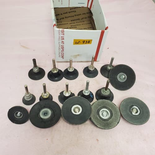 Lot of 16 Roll Lock Mandrel Sanding Disc Holder LOT-938 - Thumbnail 6