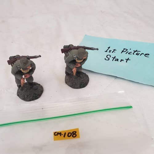 W. Britain 23055 1916-18 German Infantrys Pulling Grenade Primer CM-108 - Image 1