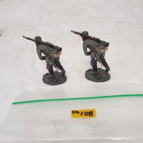 W. Britain 23055 1916-18 German Infantrys Pulling Grenade Primer CM-108 - Thumbnail 4