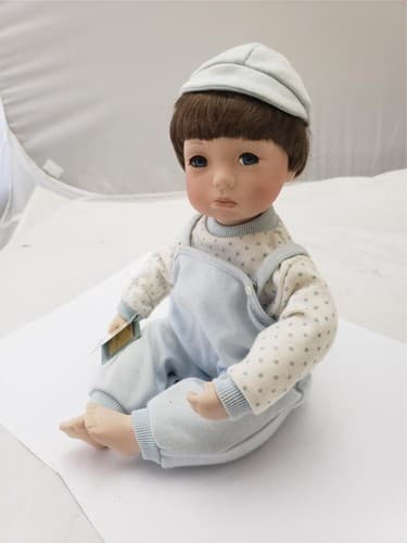 Ashton Drake Julie Good-Kruger Bye Bye Boy in the Baby Talk Series - Thumbnail 2