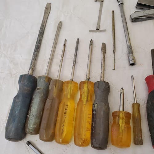 Lot of Assortment of Pliers, Scissors, Drivers & other Hand Tools LOT 354 - Thumbnail 9