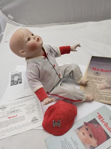 Knowles Michael Baseball Porcelain Doll Yolanda's Picture Perfect Babies - Thumbnail 7