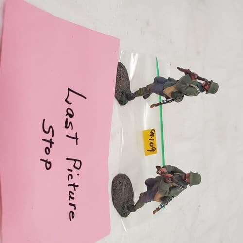 W. Britain 23056 1916-18 German Infantry Running with Grenade Bags CM-109 - Thumbnail 7