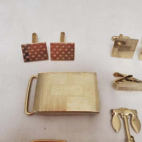 Lot of Vintage Gold Tone Men's Accessories Cufflinks, Tie Bars & More - Thumbnail 3
