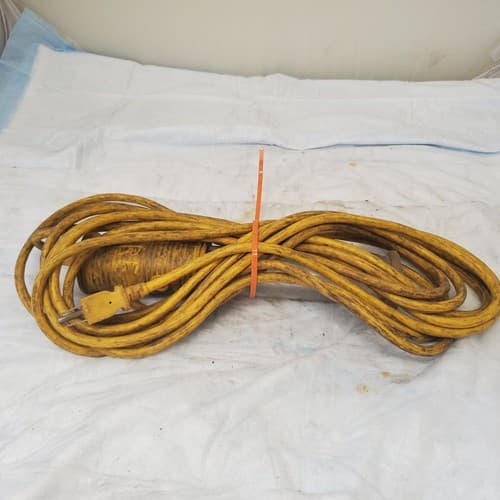 General Manufacturing Fluorescent Hand Lamp Fluorescent Light - Yellow - Image 1