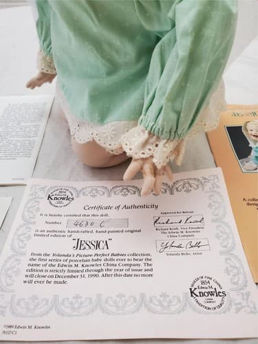 Edwin M Knowles Picture Perfect Babies Jessica Porcelain Doll by Yolanda Bello - Thumbnail 3