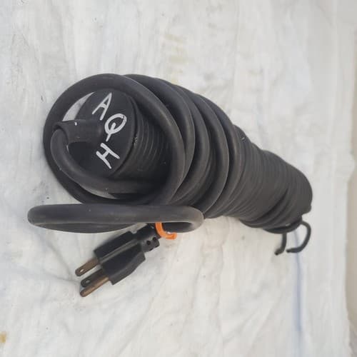 General Manufacturing 13 Watt Stubby II Fluorescent Light - AQH - Image 1