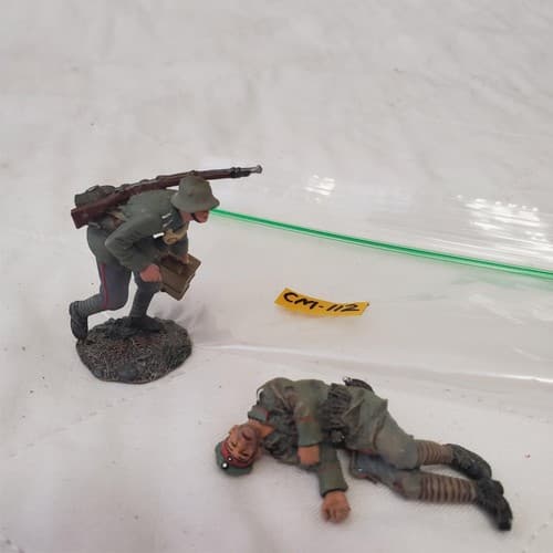 W. Britain 23089 1916-18 German Infantry Advancing with Ammo Box CM-113 - Thumbnail 5