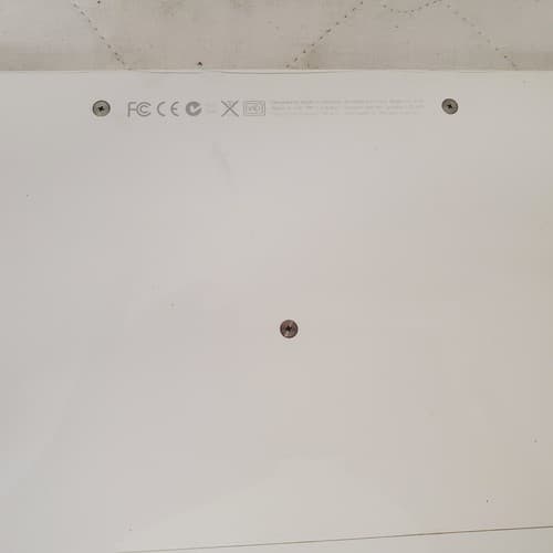 Vintage Apple Macbook Laptop Model A1181 White Bundle - Thumbnail 7