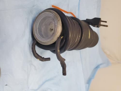 Vintage Stubby II General Manufacturing 13 Watt Fluorescent Light - Thumbnail 2