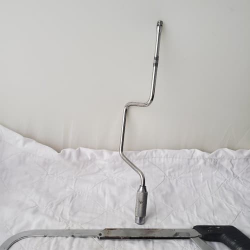 Lot of Ratchet Socket Extension, Files, Screw Drivers & Other Tools LOT 656 - Thumbnail 9