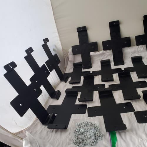 Lot of Cross Shaped Multi Purpose Use Support Bracket LOT 655 - Thumbnail 4