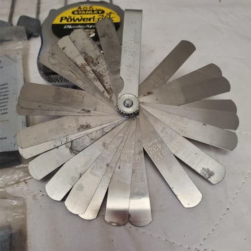 Lot of Feeler Gauge Blade, Pilers & Other Tools LOT 517 - Thumbnail 9