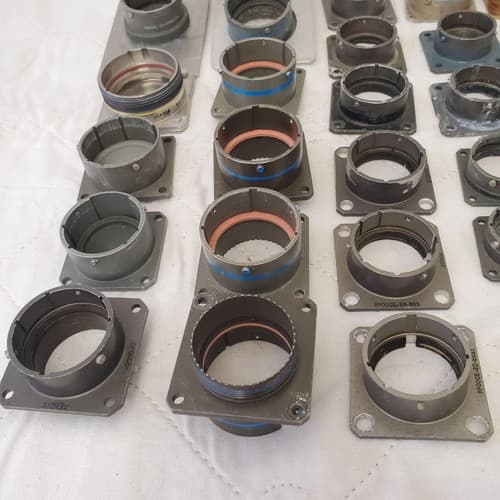 Lot of Cylinder Pipe Muffler Connector LOT 633 - Thumbnail 9