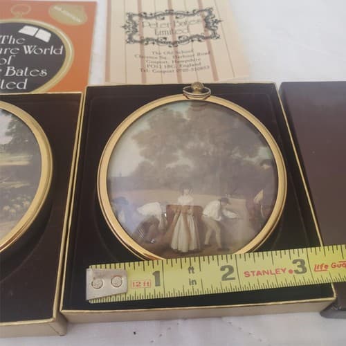 Lot of Assorted Wedgwood Queensware Plates & Miniature World of Peter Bates Post - Thumbnail 11