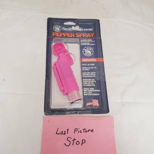 Smith & Wesson 1/2 oz Pepper Spray Plastic Case & Q/R Pink - Thumbnail 4