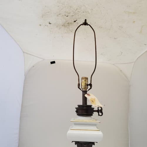Vintage Stiffel White Porcelain and Brass Table Lamp A4 - Thumbnail 3