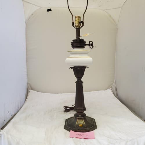 Vintage Stiffel White Porcelain and Brass Table Lamp A4 - Thumbnail 7