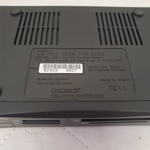 SanDisk Digital Photo Viewer and Card Reader for TV, SDV1-R - Thumbnail 3