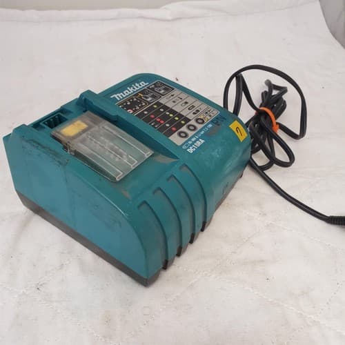 Makita DC18RA T Lithium Ion Rapid Fast Charger 240W 50-60Hz #7 - Thumbnail 6