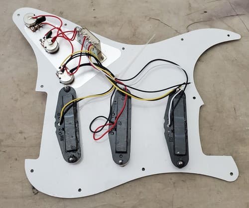 Vintage 3-ply Single Rail Pickup Loaded Prewired Pickguards - Thumbnail 4