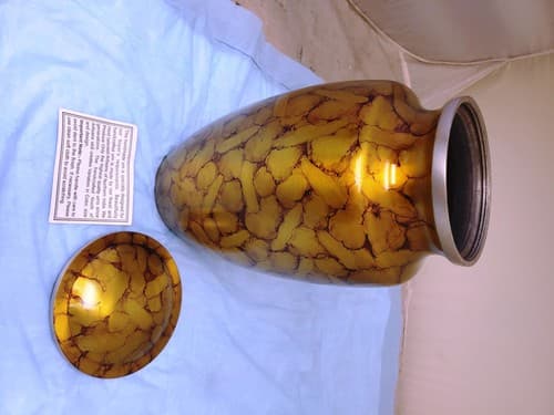 Modern Beautiful Design Handcrafted Urn for Human Ashes - Thumbnail 5