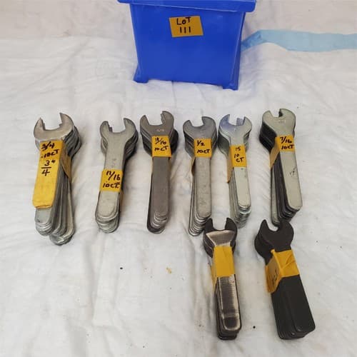 Lot of Combination Wrenches & Key Set in Different Sizes Lot 111 - Thumbnail 4