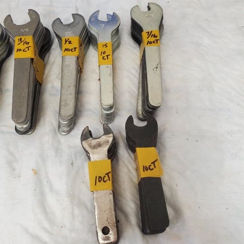 Lot of Combination Wrenches & Key Set in Different Sizes Lot 111 - Thumbnail 6