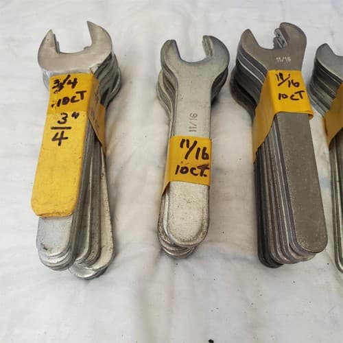 Lot of Combination Wrenches & Key Set in Different Sizes Lot 111 - Thumbnail 5